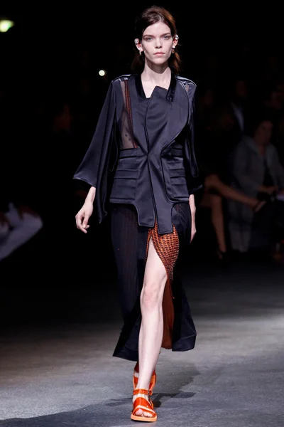 Look 7